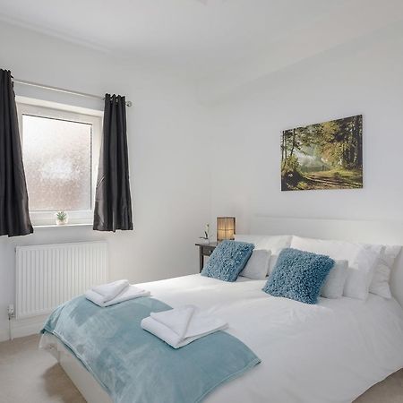 1 Bed Apt Sleeps 4 Luton  Zewnętrze zdjęcie