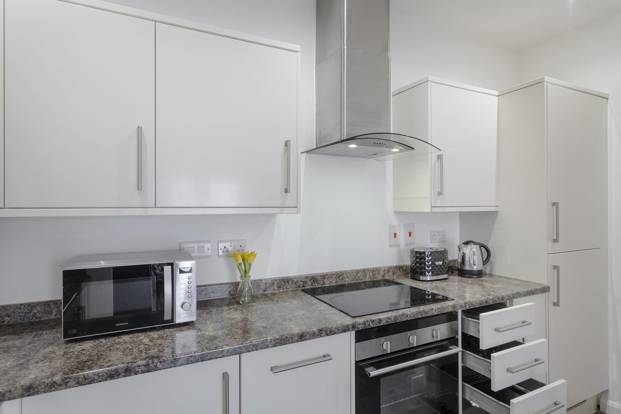 1 Bed Apt Sleeps 4 Luton  Zewnętrze zdjęcie