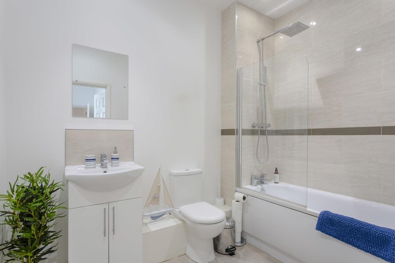 1 Bed Apt Sleeps 4 Luton  Zewnętrze zdjęcie
