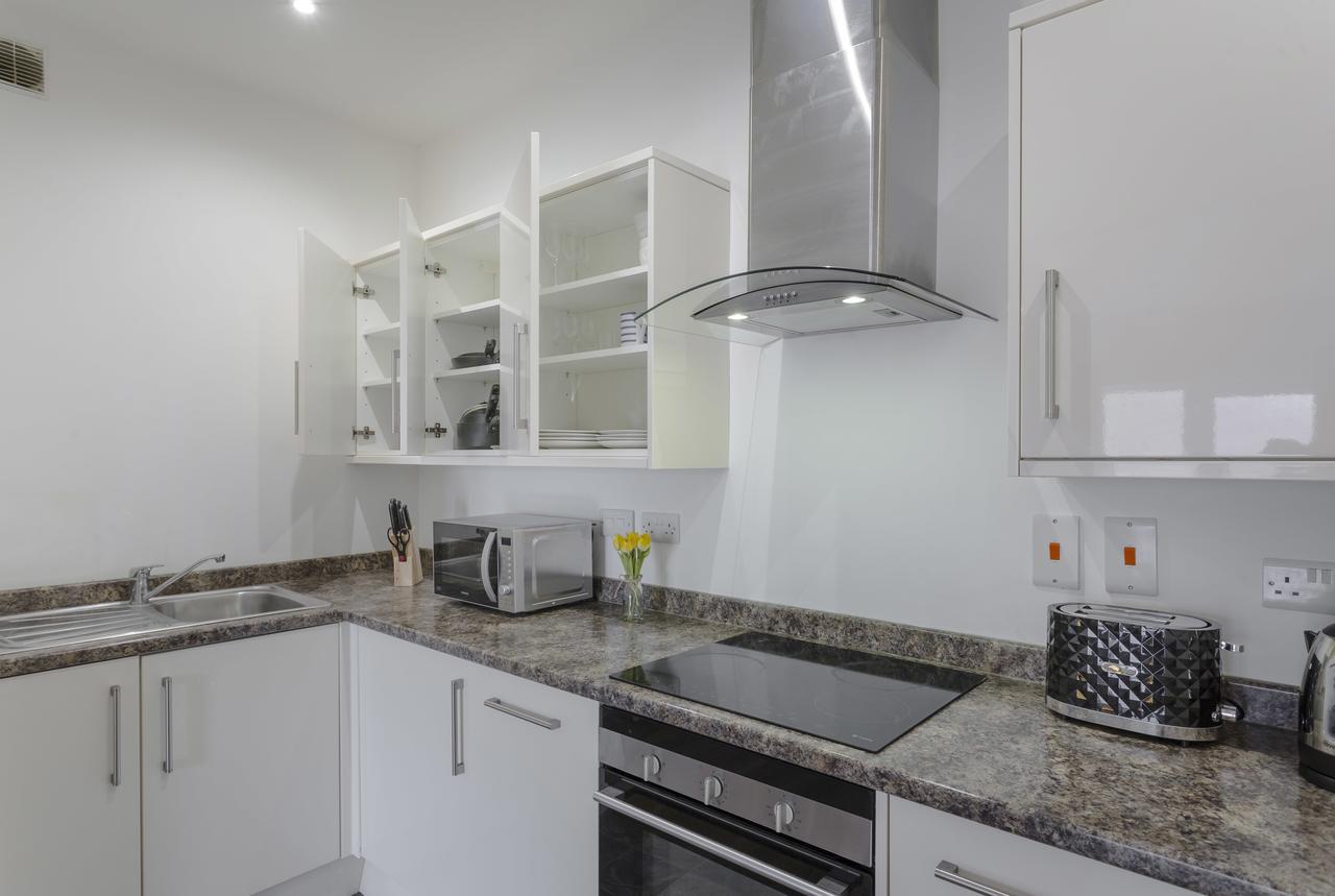 1 Bed Apt Sleeps 4 Luton  Zewnętrze zdjęcie