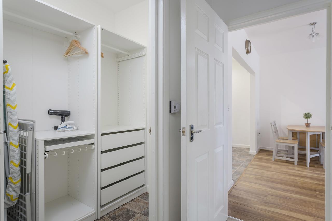 1 Bed Apt Sleeps 4 Luton  Zewnętrze zdjęcie
